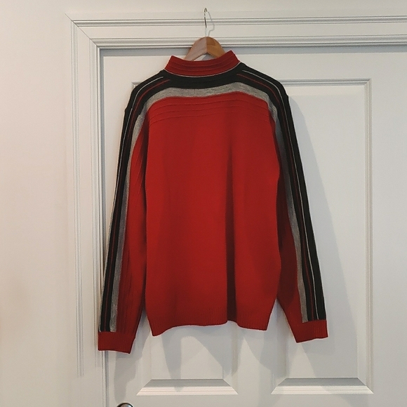 Urban Pipeline Size L Red - Picture 4 of 4